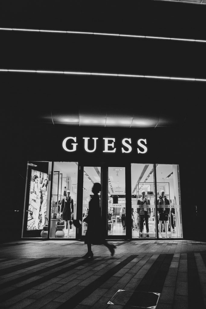 Gucci vs. Guess – PWR481-W20